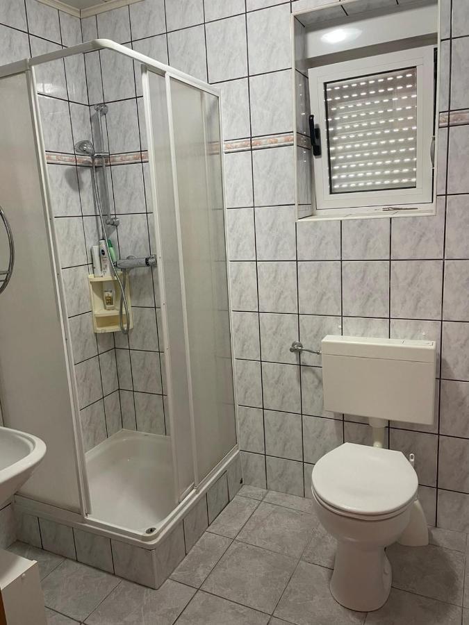 Apartments Zara Вир Екстериор снимка