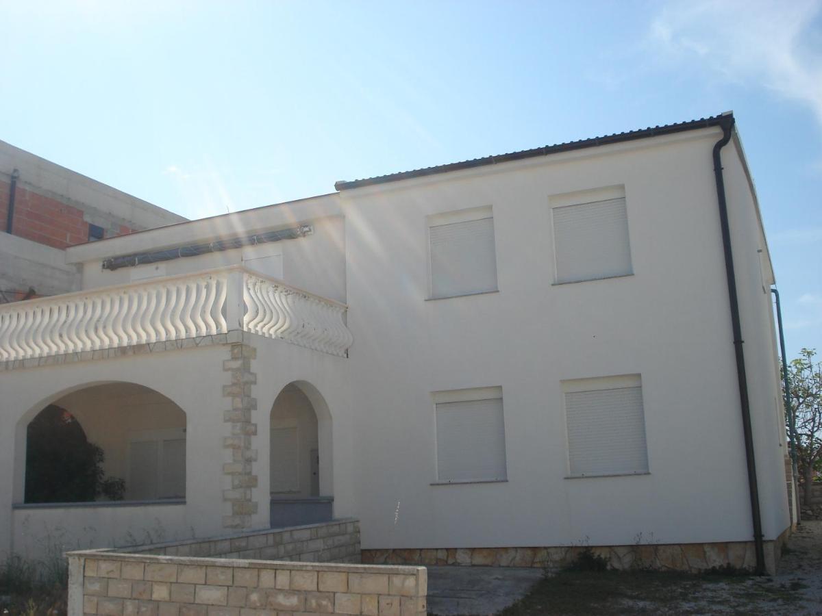 Apartments Zara Вир Екстериор снимка